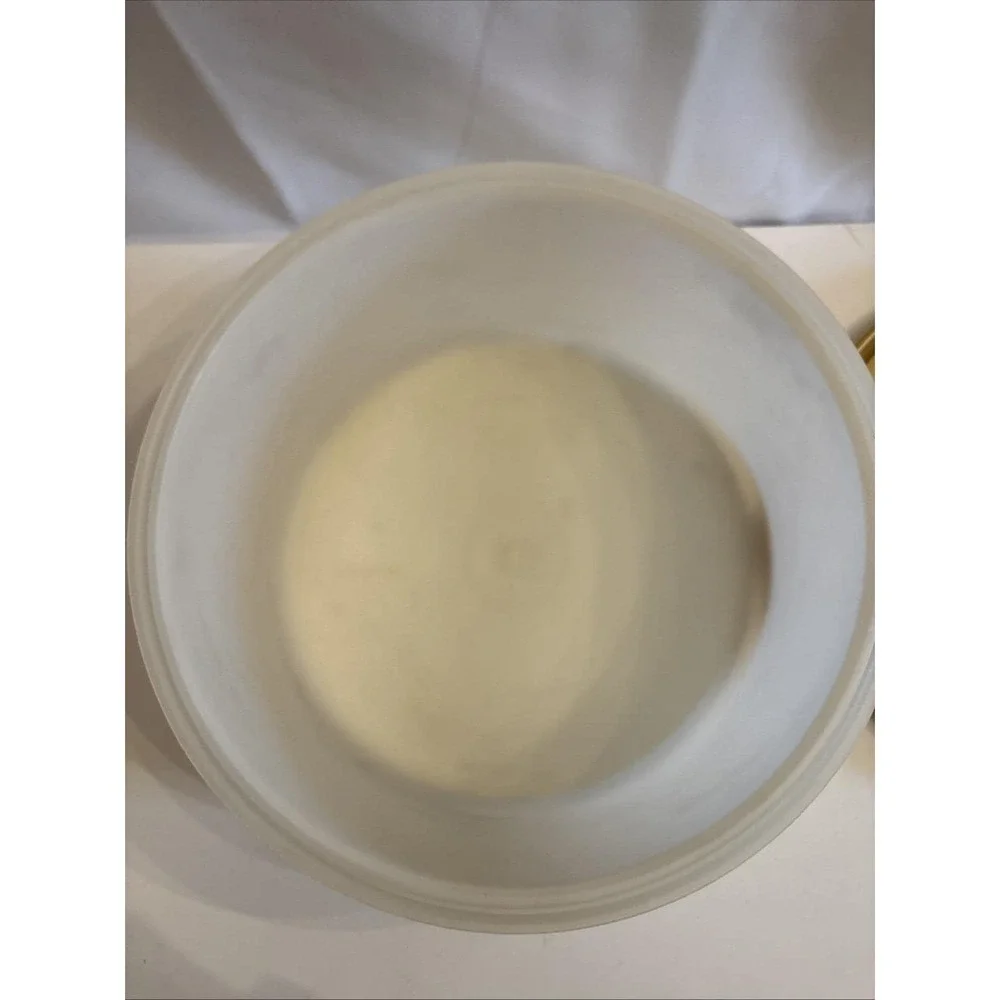 Tupperware Round Cake Carrier Gold W/Lid 1256-4 12